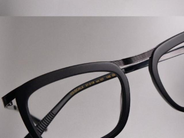 Les montures Vincent Kaes, des lunettes rétro chez votre opticien !